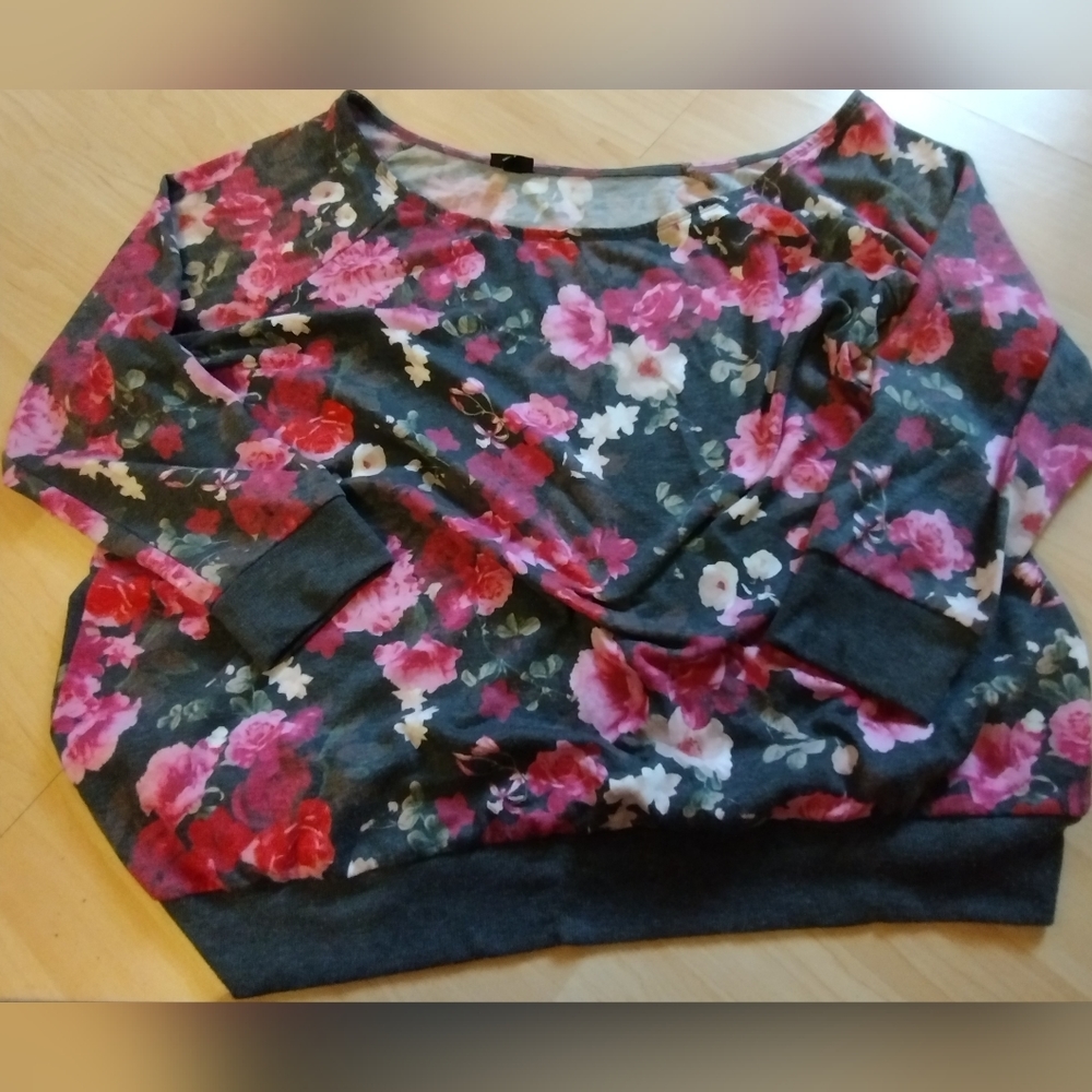 Torrid top size 3